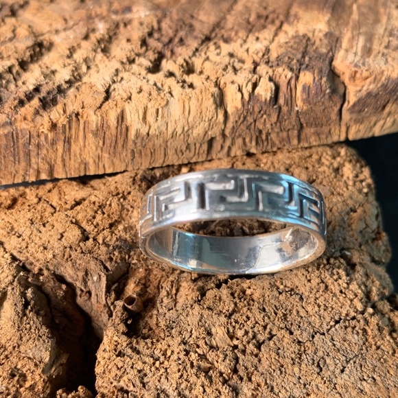 Silver Ring Greek Meander Geometric  - Sz 12 - Picture 6 of 7